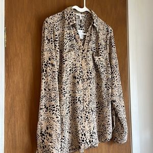 NWT Maurice button down print top